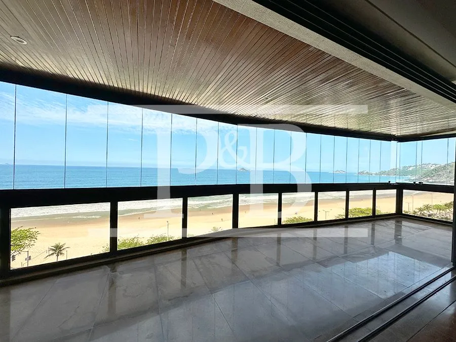 4-bedroom apartment with a balcony and 410 m²