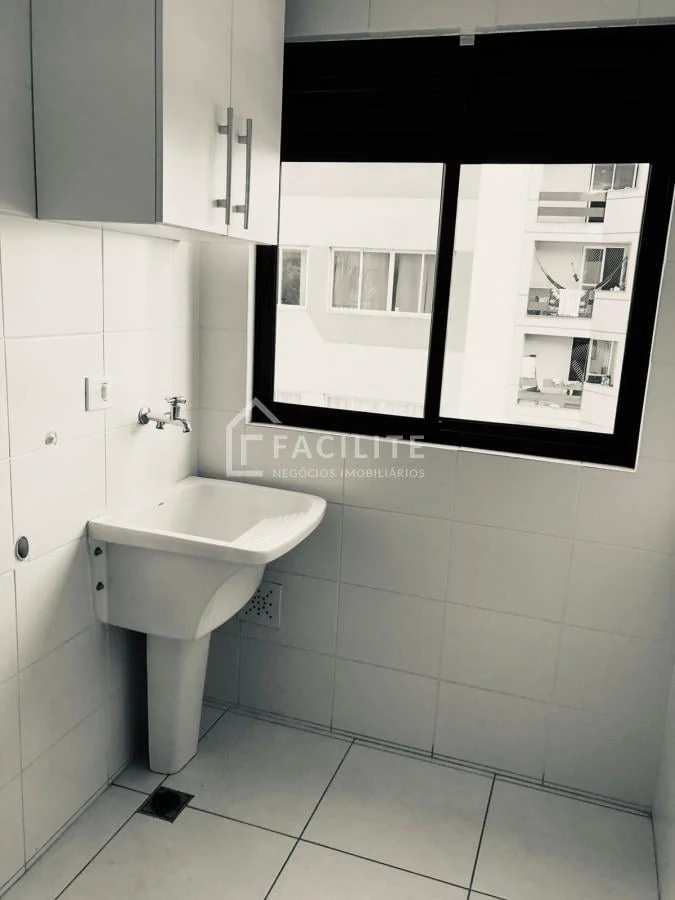 One-bedroom apartment with a washing machine in Curitiba