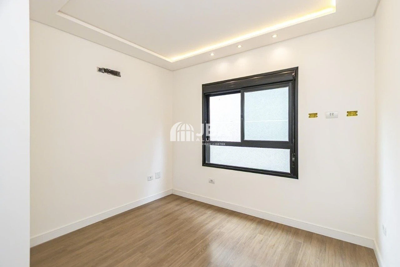 Floor-to-ceiling windows in a 2-bedroom house, 143 m² — photo 29