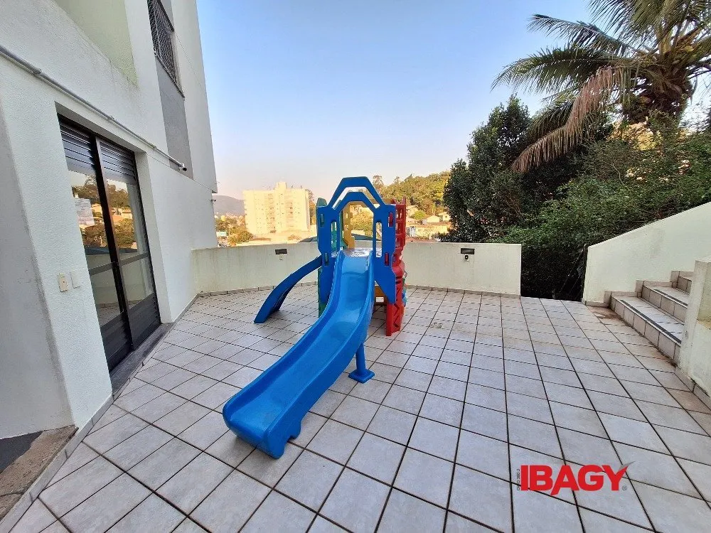 Furnished apartment with 2 bedrooms and 71 m² — photo 14