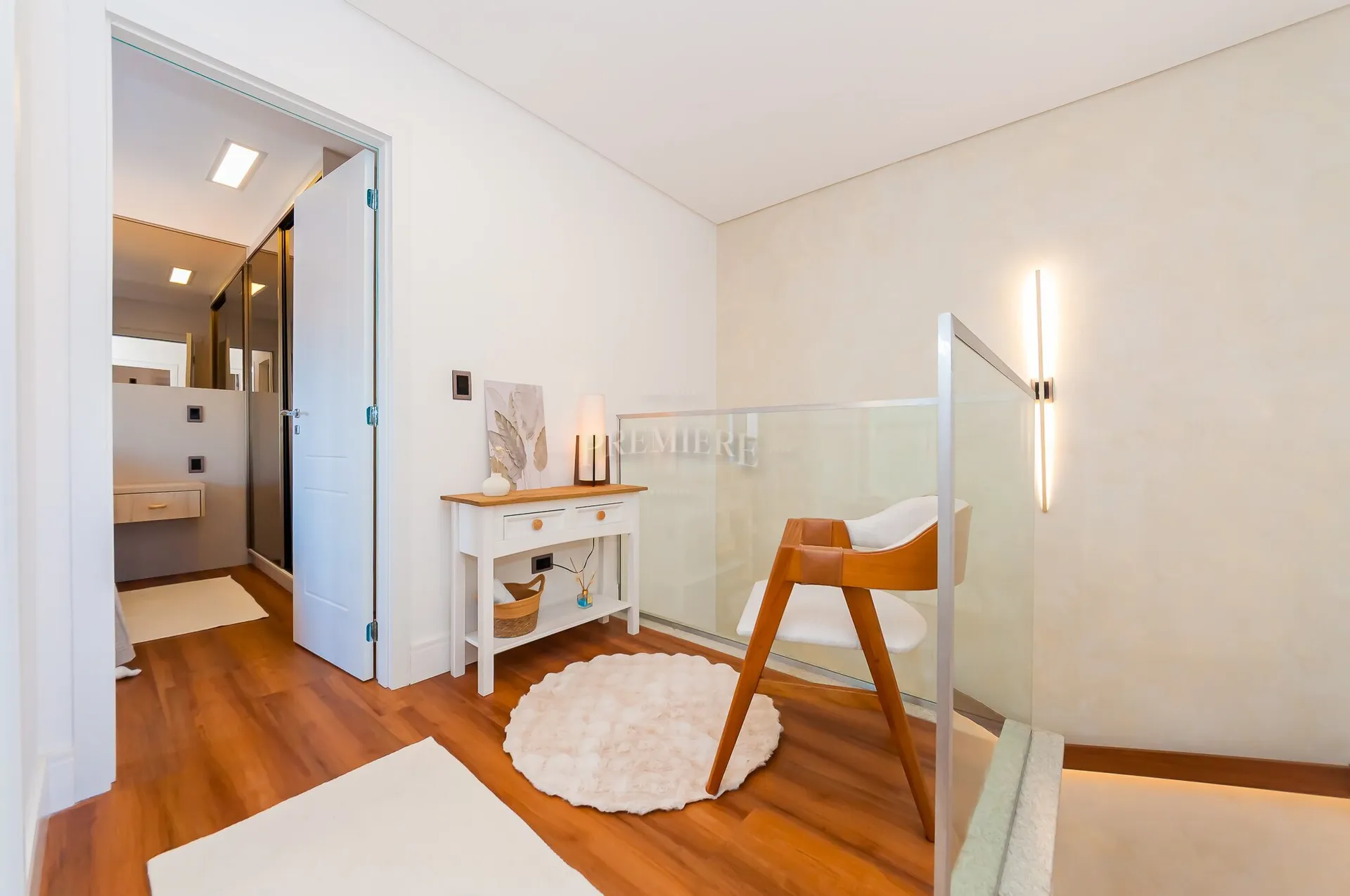 Furnished apartment, 151 m², with floor-to-ceiling windows — photo 28