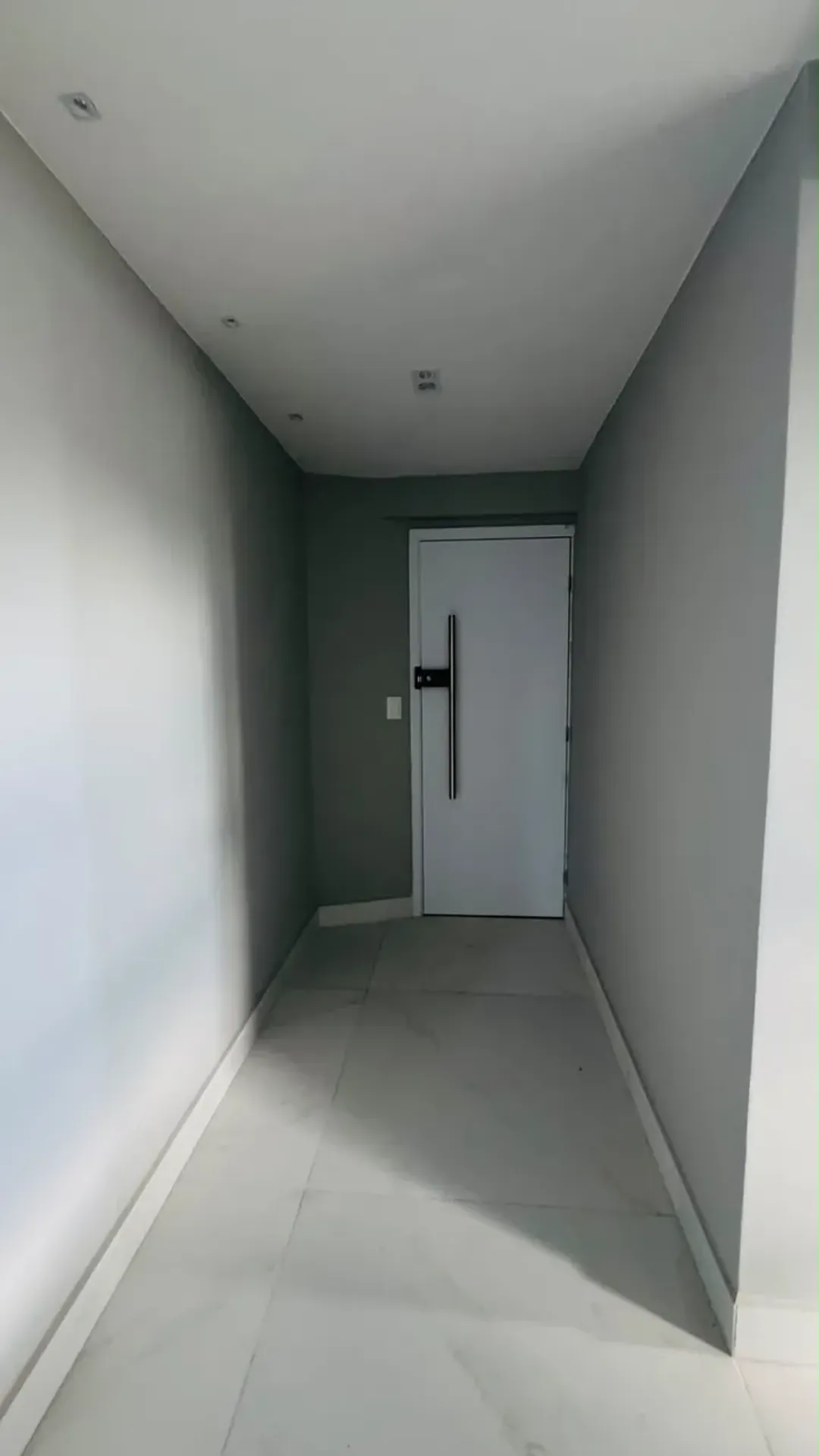 Apartment on the 7th floor with floor-to-ceiling windows — photo 17