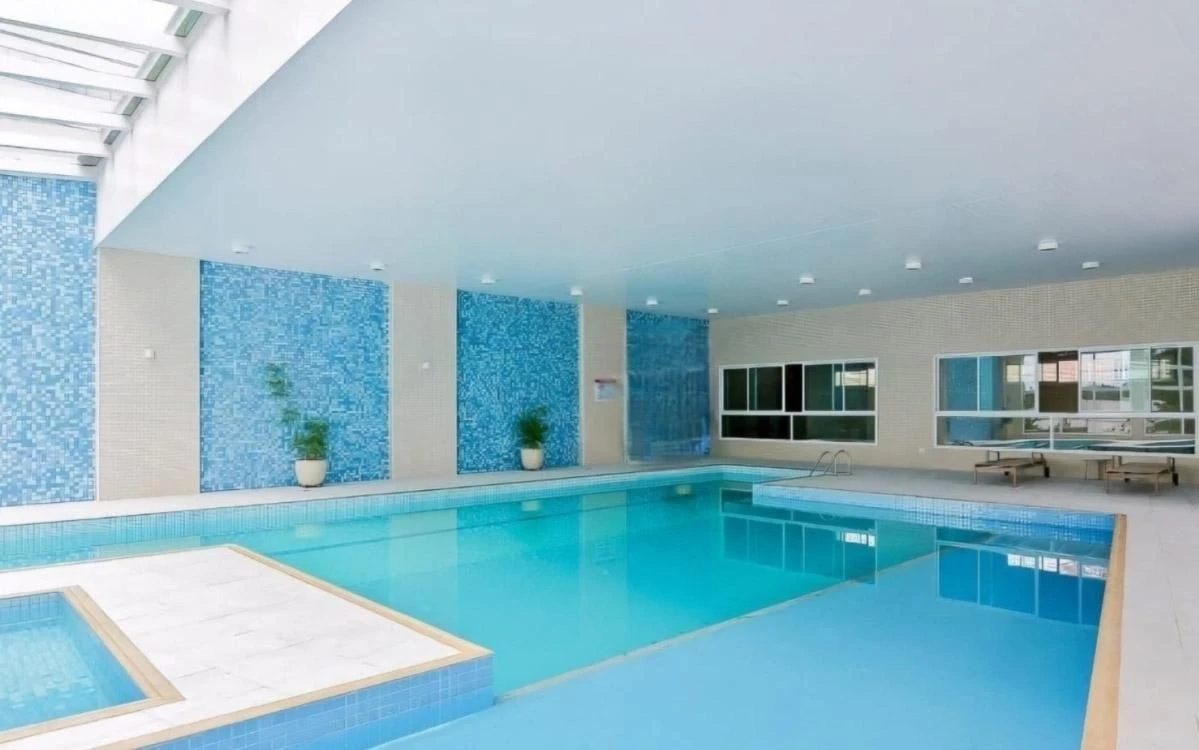 Furnished apartment, 266 m², with a bathtub — photo 88