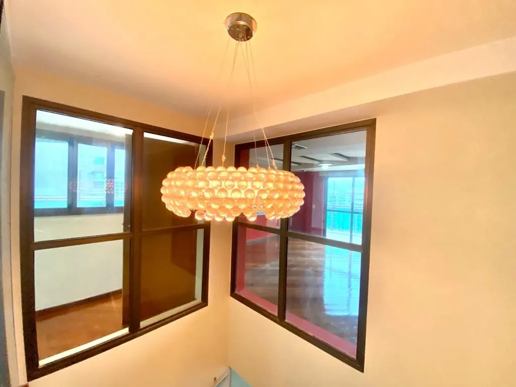 Apartment on the 14th floor with a grill on the balcony — photo 33