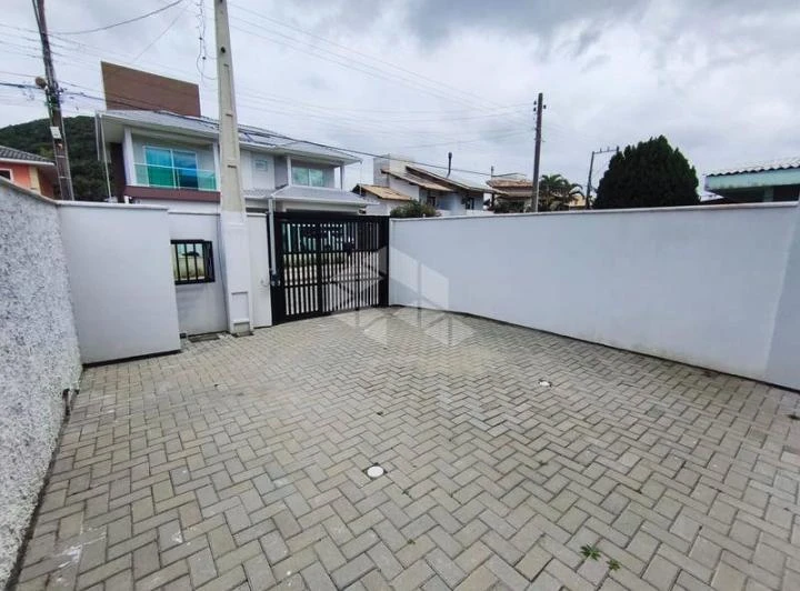 Casa con balcón, 2 dormitorios y 80 m² — photo 3