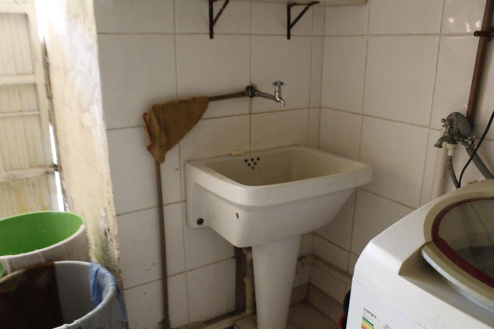 Furnished 4-bedroom house with private balcony — photo 31