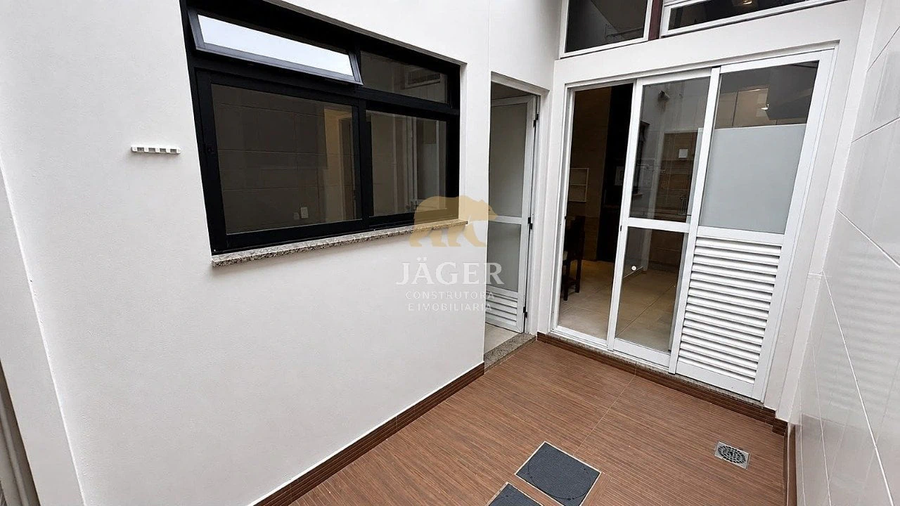 3-bedroom house with a home office — photo 20