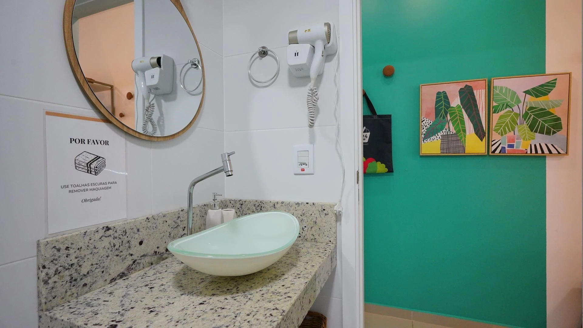 Furnished studio, 37 m², with a mountain view — photo 18