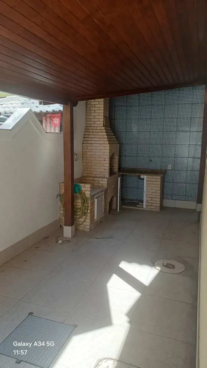 House with 3 bedrooms and 4 bathrooms, 2 parking spots — photo 5