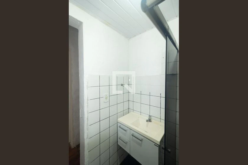 Apartamento de 2 quartos com piso de cerâmica e vaga — photo 7