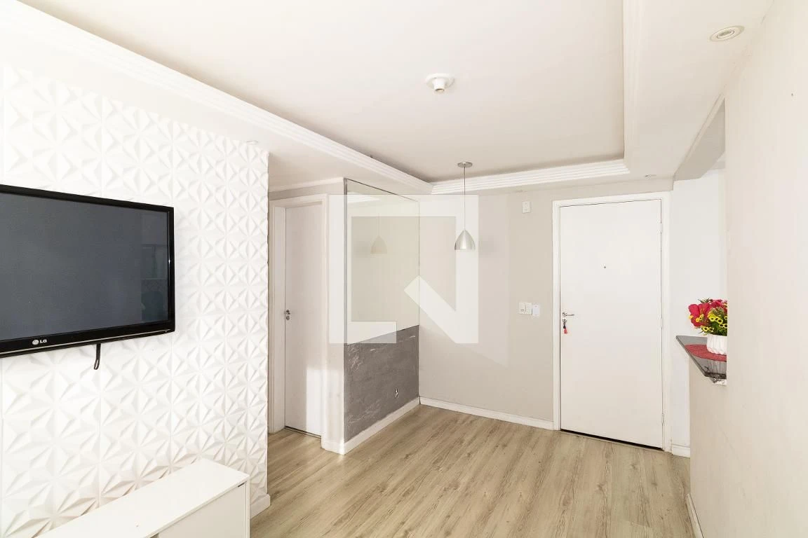 Деревянный пол или ламинат и 2 спальни: квартира 44 м² — photo 27
