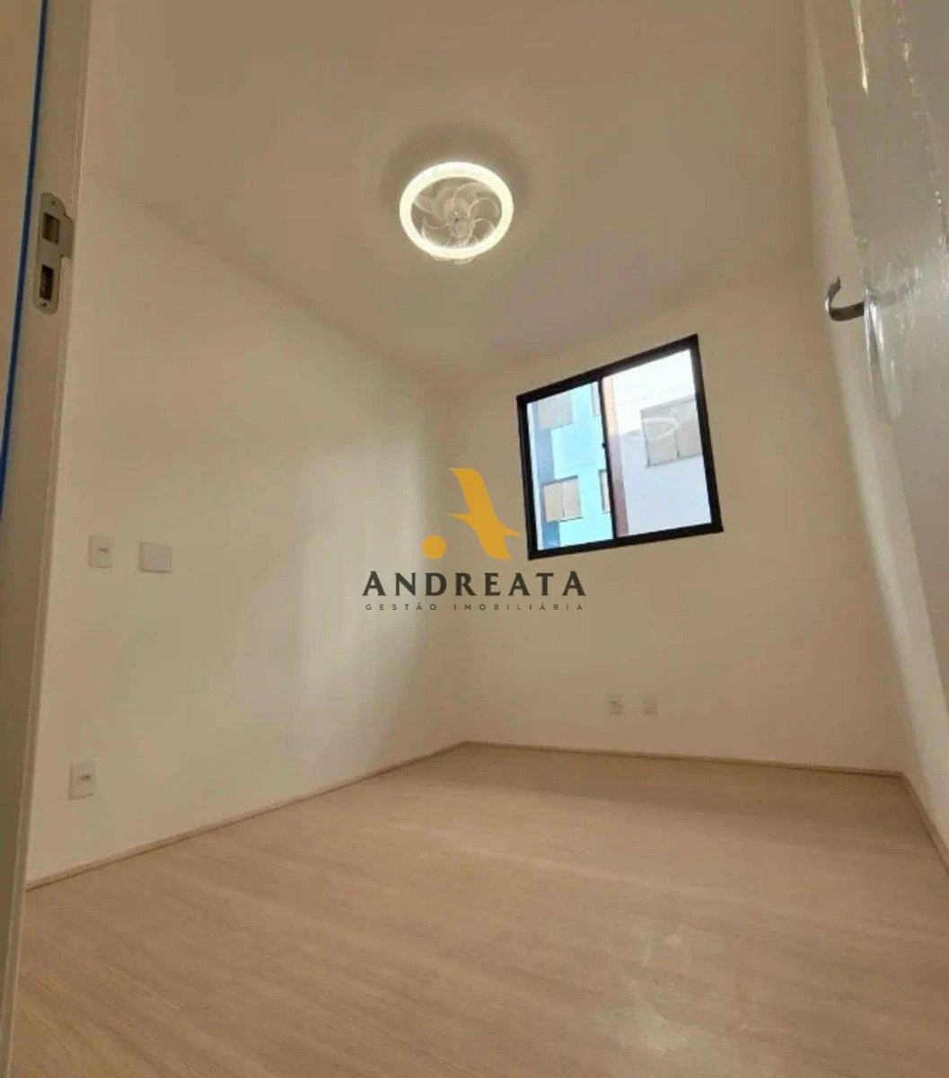 2-bedroom apartment in a building with a gym — photo 7