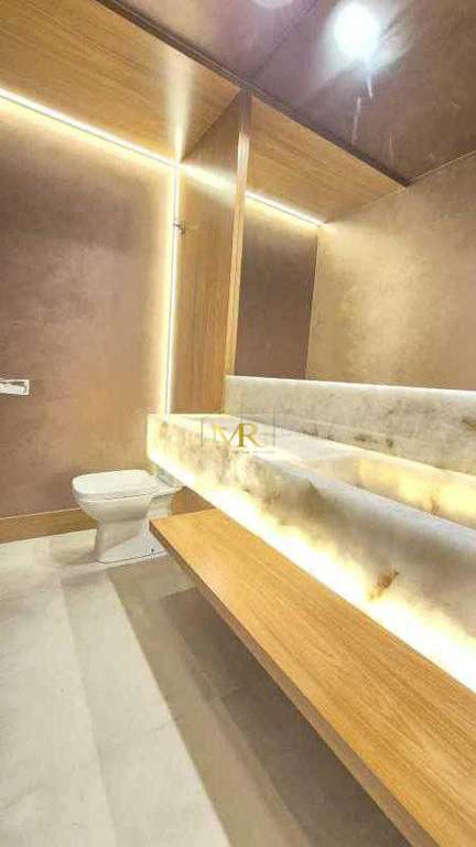 Triplex house with 6 en-suite bedrooms and 9 bathrooms — photo 12