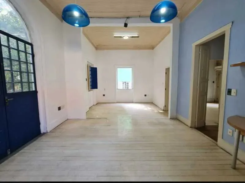 Casa sem mobília com 5 quartos e vaga para 4 carros — photo 8