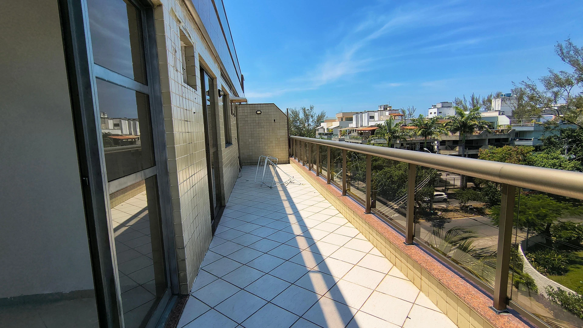 3-bedroom apartment, 1 with its own bathroom, 124 m²