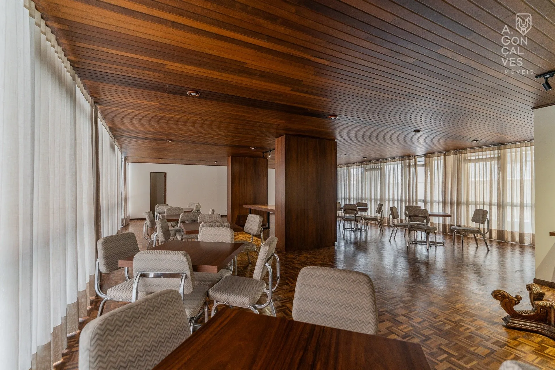 4-bedroom apartment with 3 baths and 2 parking spaces — photo 22