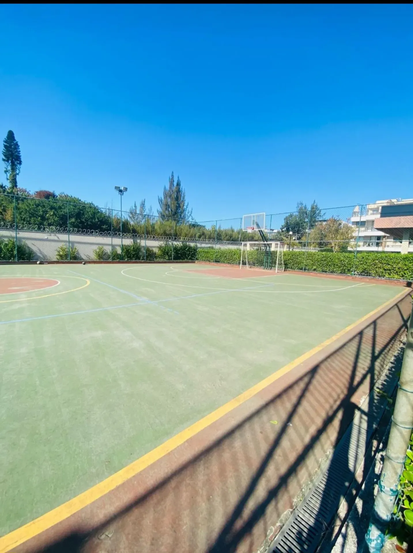 Mountain view in a 4-bedroom apartment, 142 m² — photo 44