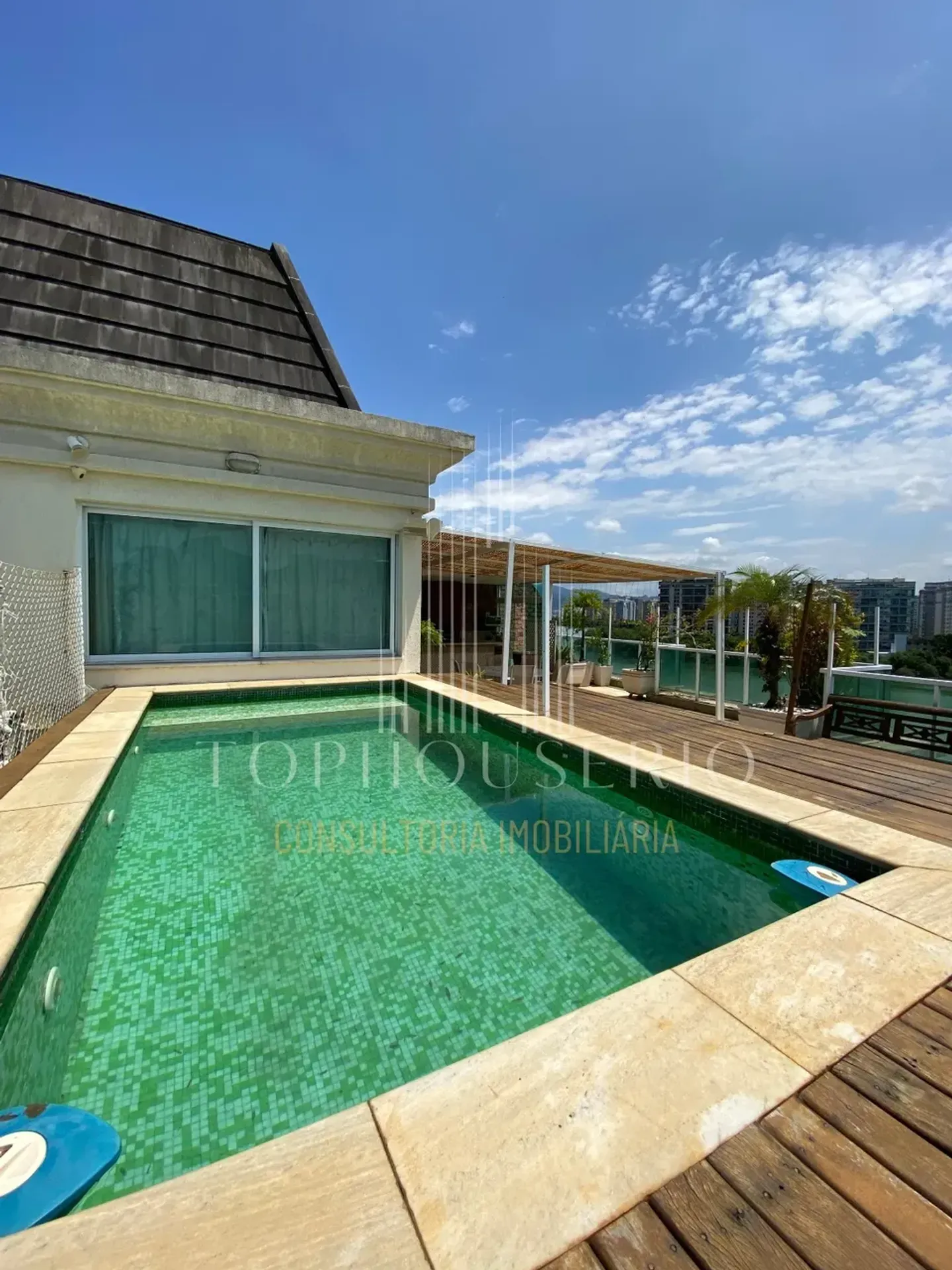 Furnished penthouse with 3 bedrooms and 4 bathrooms — photo 7