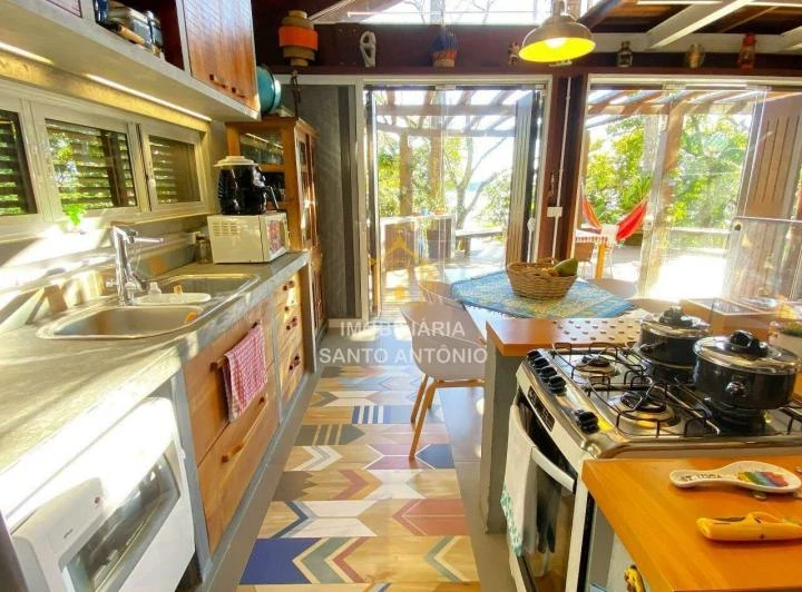 Furnished house with a shared BBQ area — photo 7