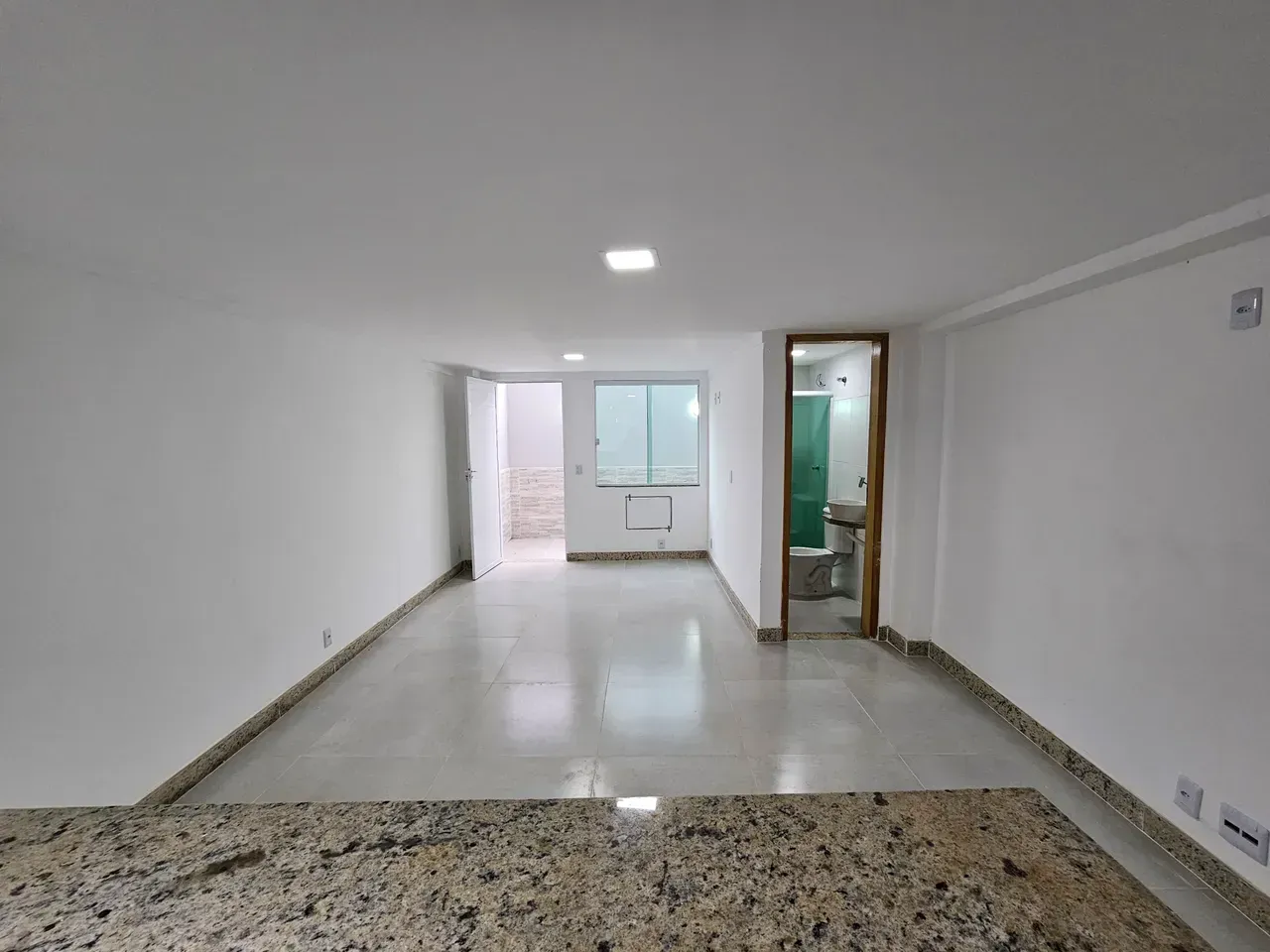 Unfurnished house with integrated kitchen and 2 bedrooms