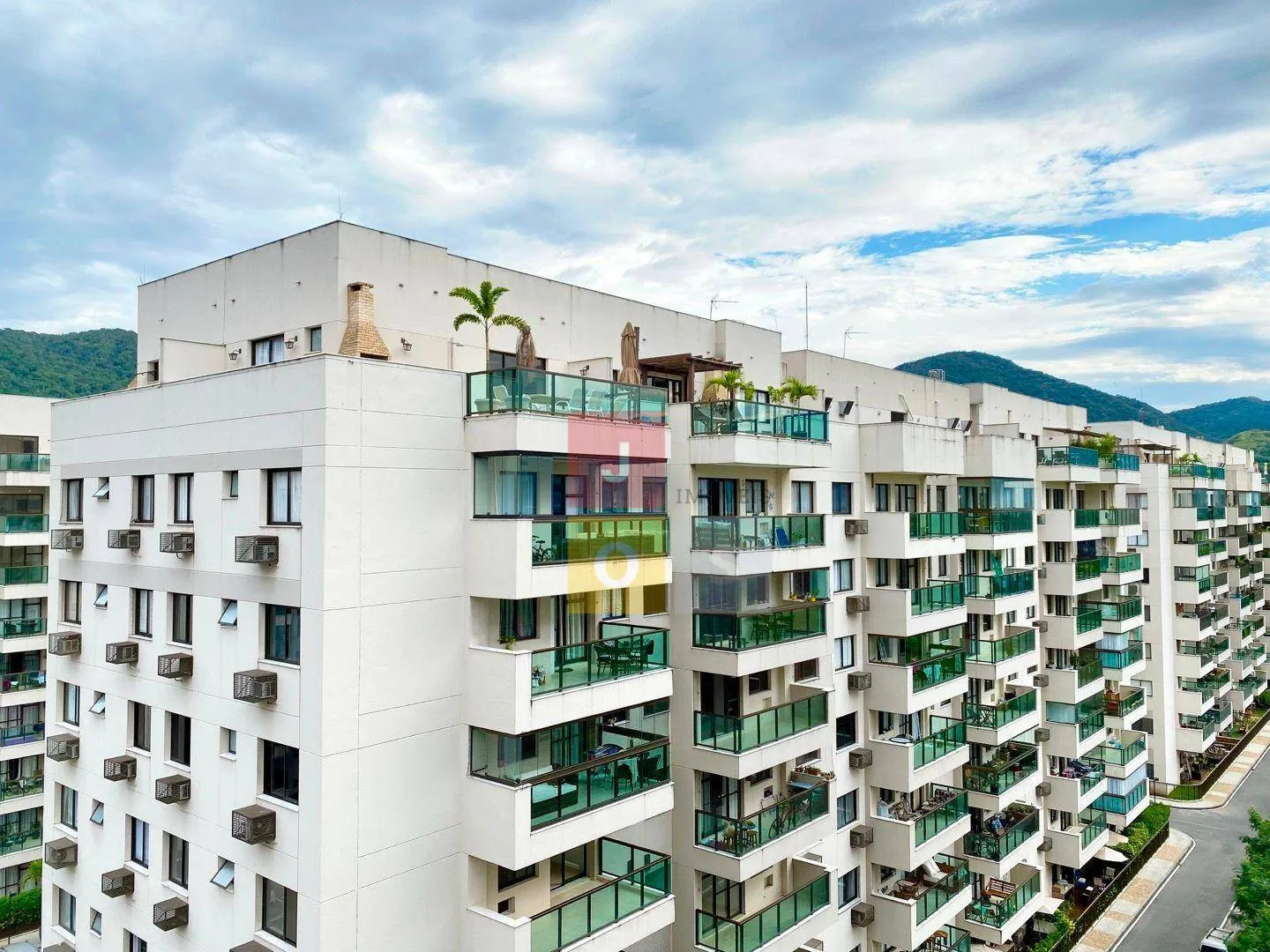 160 m² penthouse with 3 bedrooms and 2 en-suites — photo 56