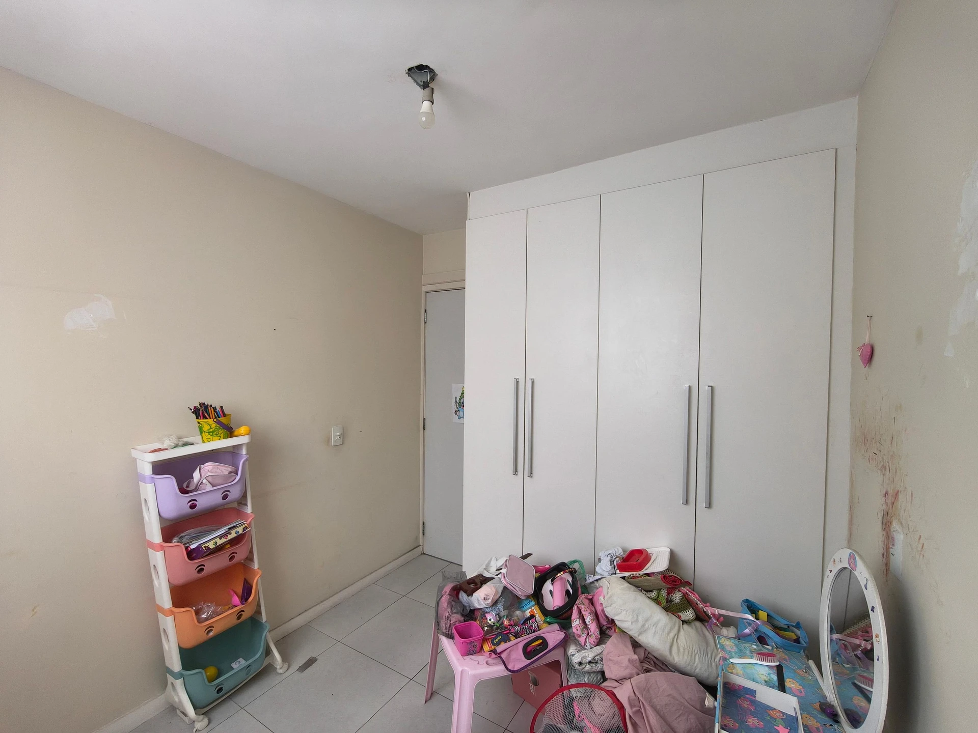 2-bedroom apartment in a building with a gym — photo 10