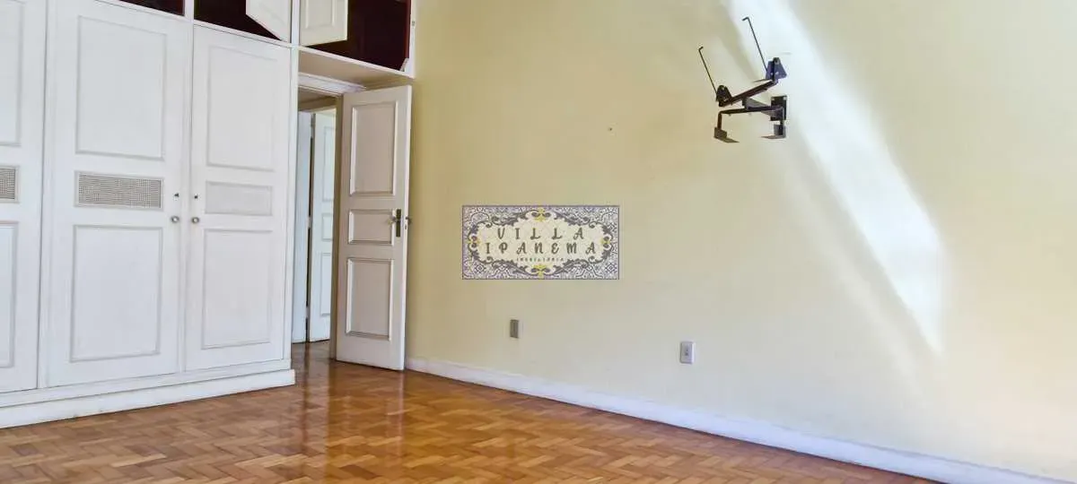 Apartamento de 4 quartos com banheira — photo 26
