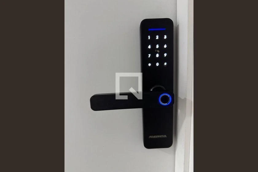 Apartamento mobiliado com 2 quartos e 2 banheiros — photo 2