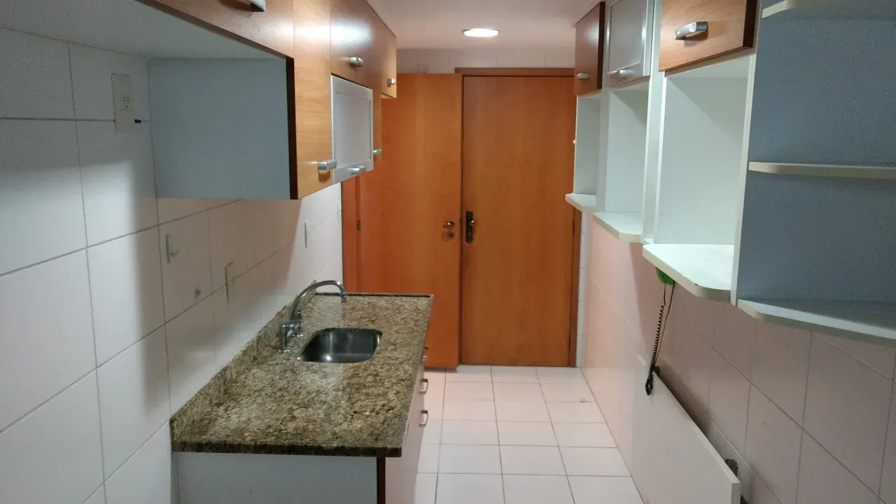 3-bedroom apartment with a home office in Rio de Janeiro — photo 2