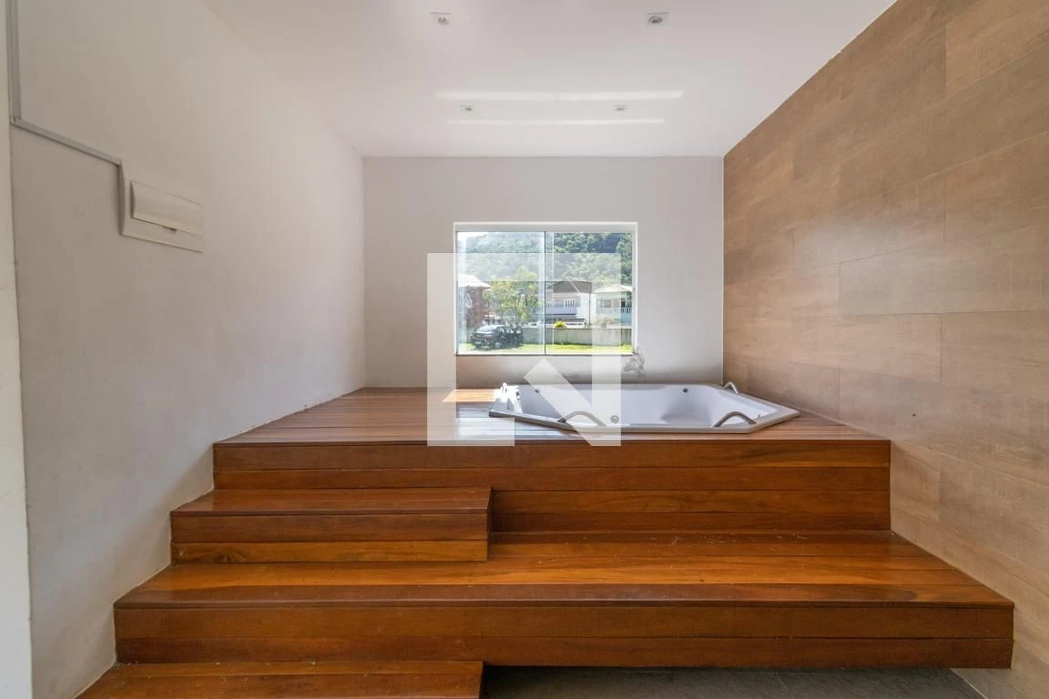 Apartamento mobiliado com 2 quartos e 1 banheiro — photo 33