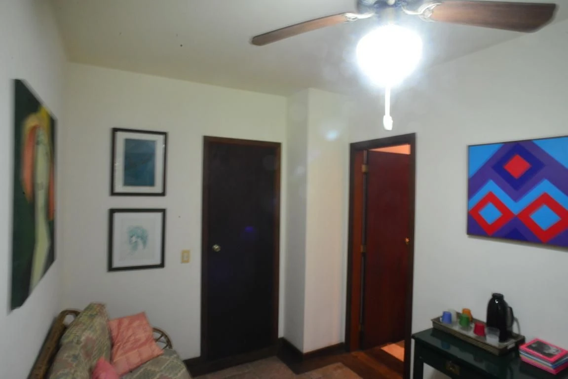 Casa mobiliada com 6 quartos e 5 suítes, com jardim — photo 36
