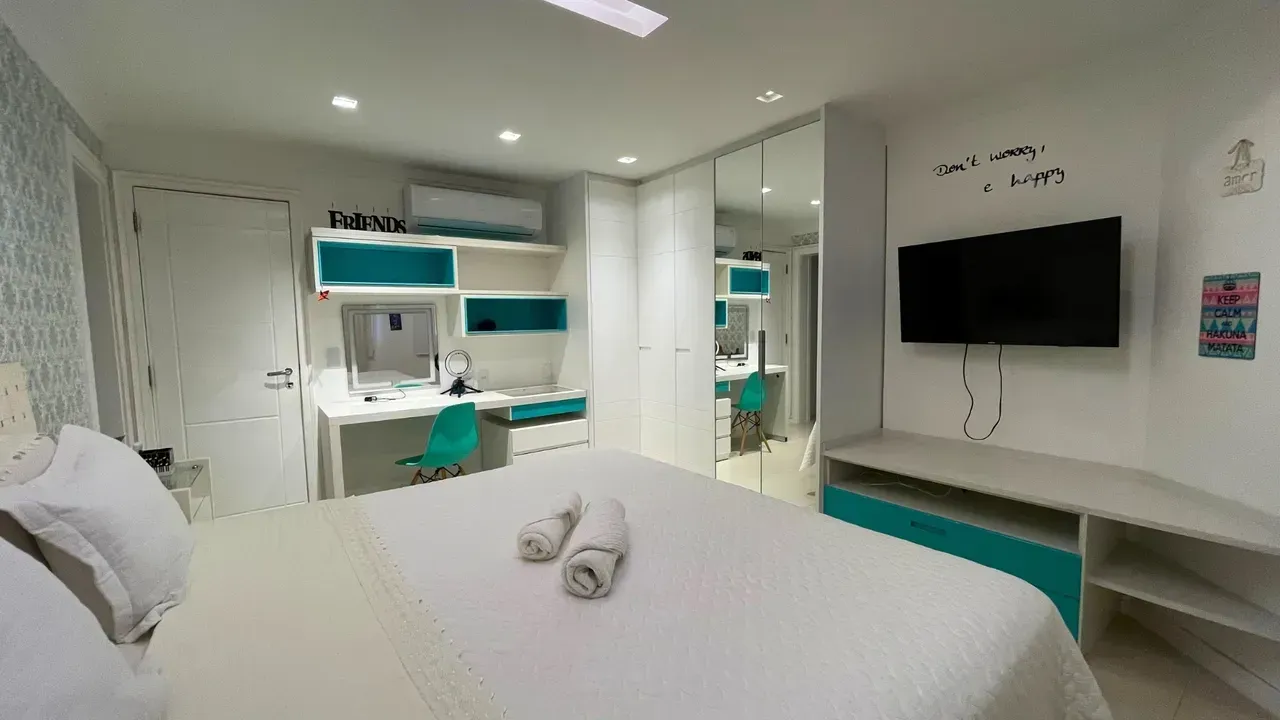 Furnished house with 4 bedrooms and an open-plan kitchen — photo 38