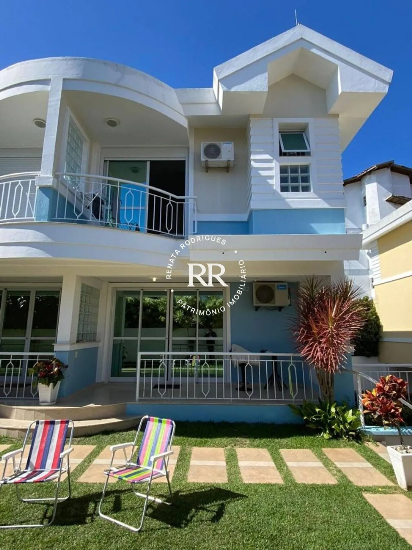2-bedroom house with a grill on the balcony