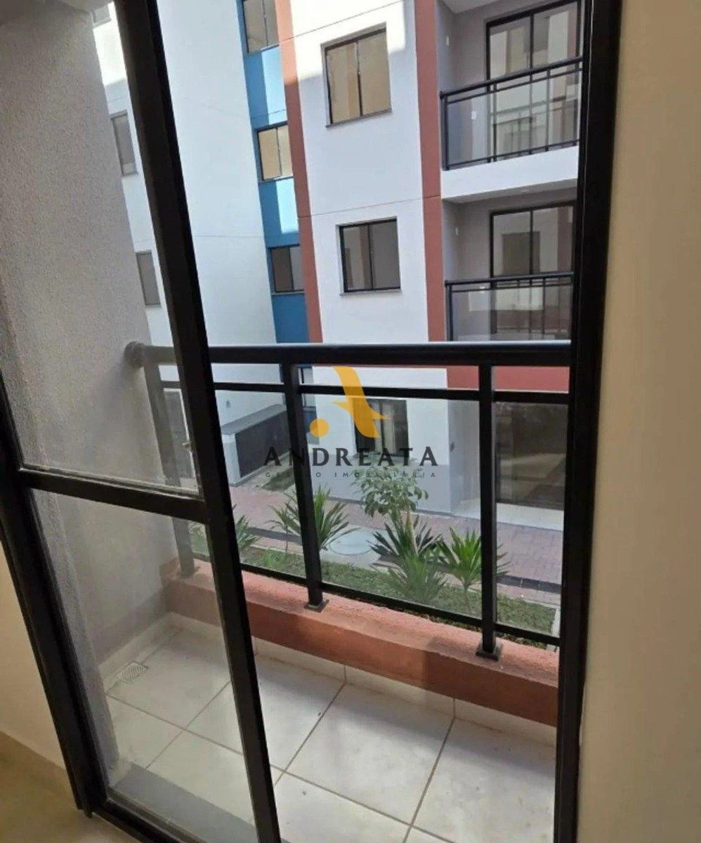2-bedroom apartment in a building with a gym — photo 8
