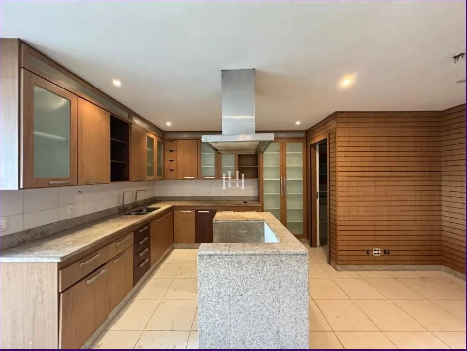 Пентхаус на 5 спалень і 600 м², 8 паркомісць — photo 2