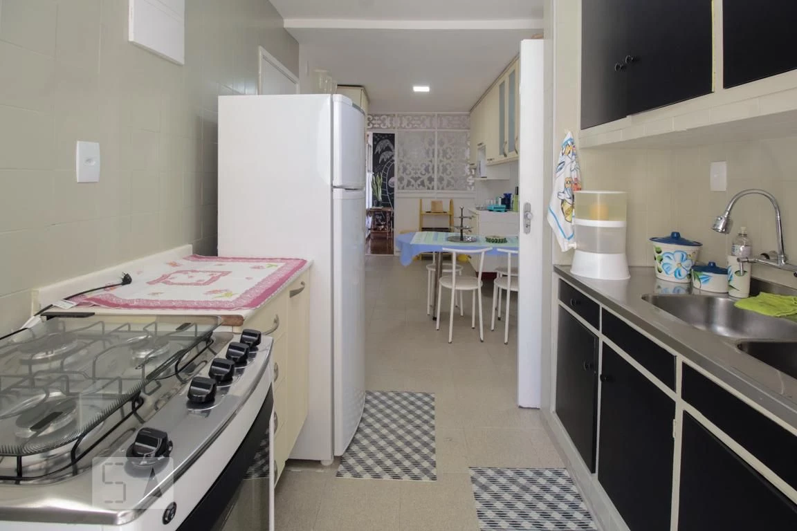 Furnished 4-bedroom apartment with 3 bathrooms — photo 6