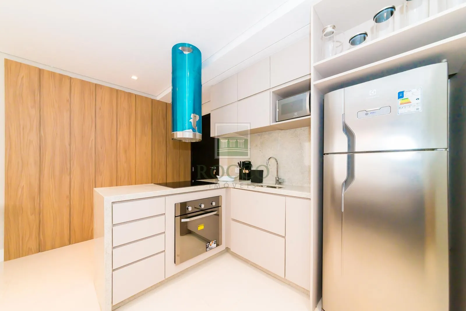 Furnished 1-bedroom apartment with 2 bathrooms — photo 8