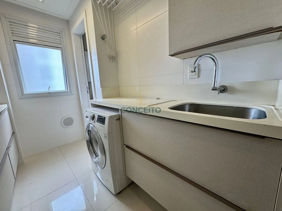 2-bedroom apartment with floor-to-ceiling windows — photo 20