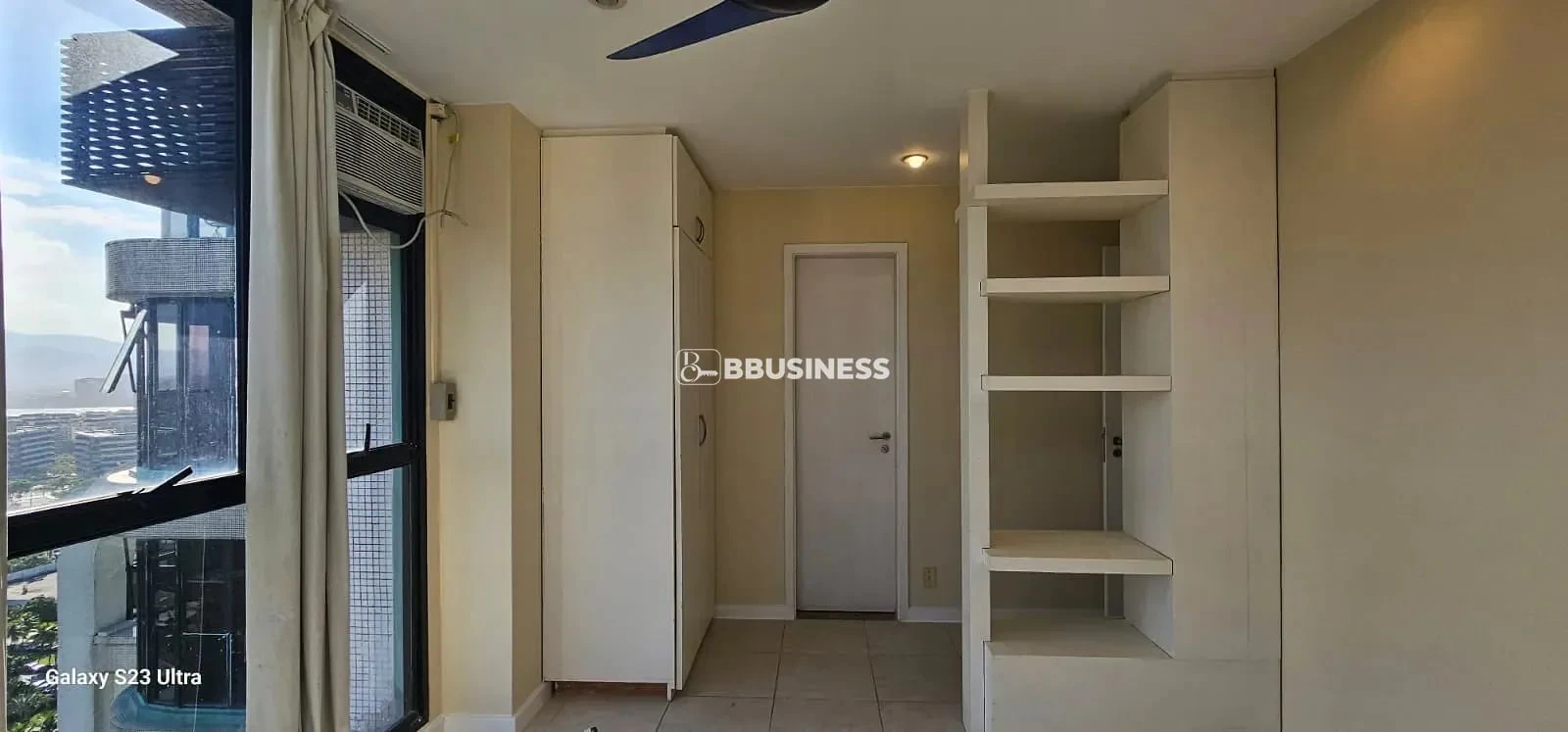 Penthouse with 3 bedrooms and 200 m², 5 bathrooms — photo 27