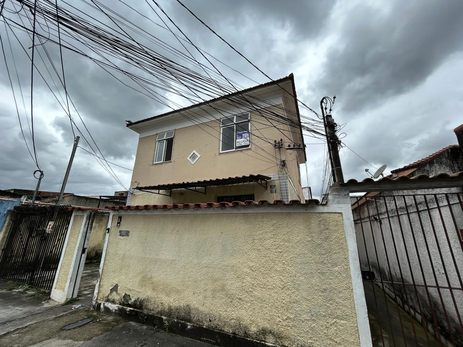 Casa de 2 quartos com piso de madeira ou laminado — photo 38