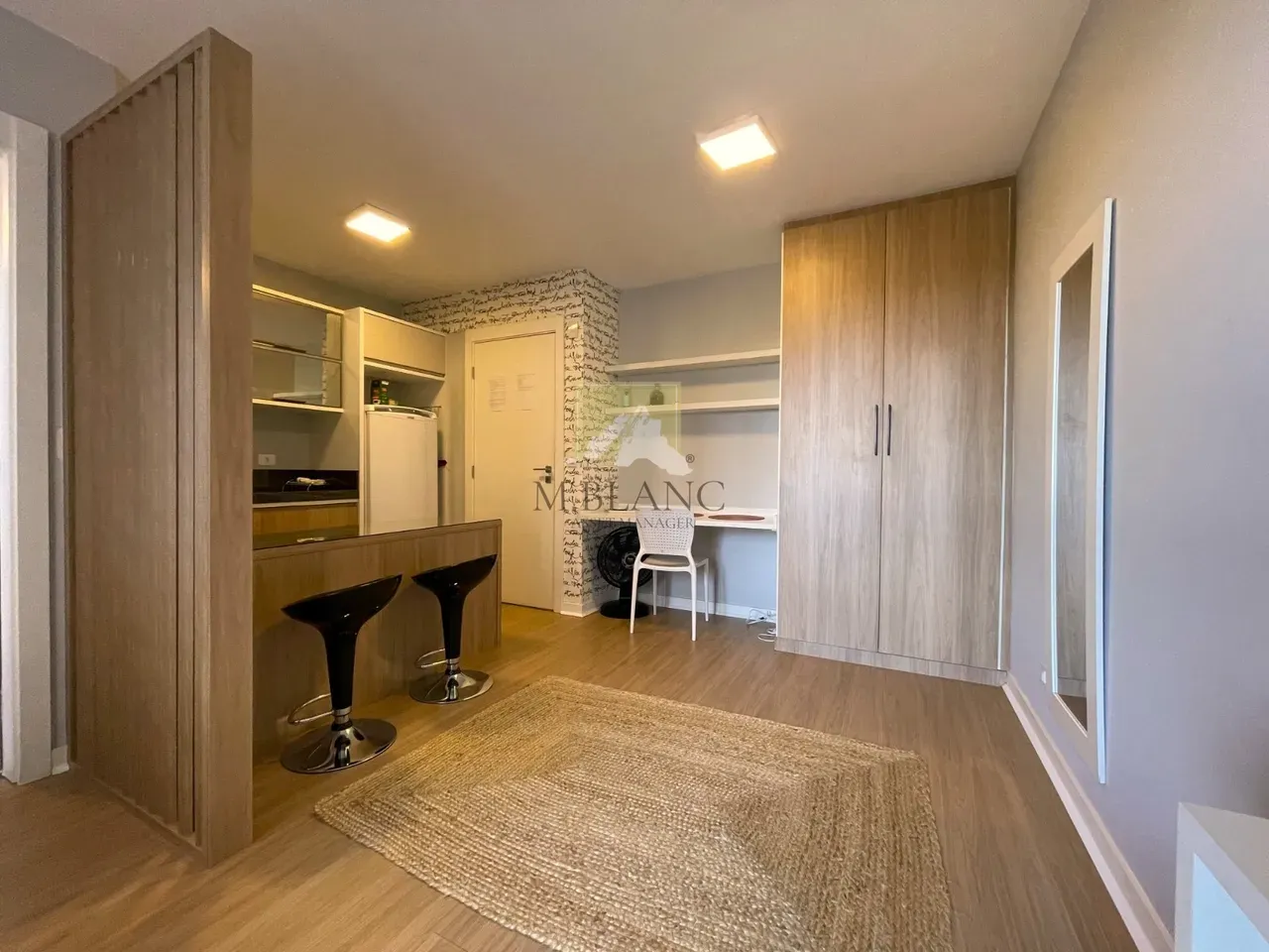 35 m² apartment with a home office and a washing machine — photo 2