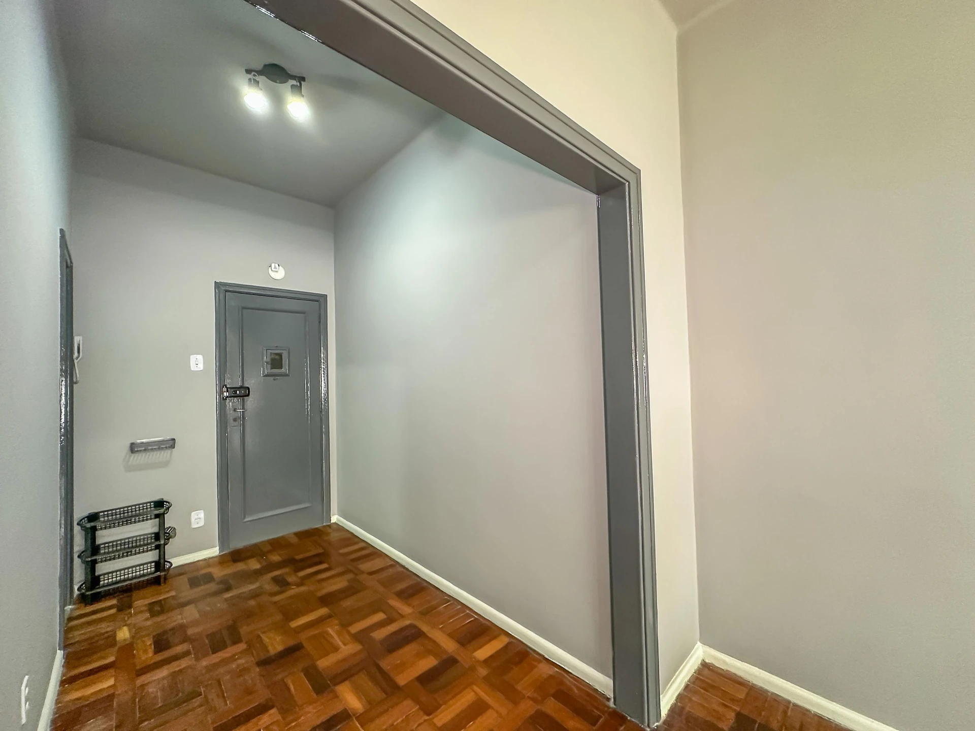 Studio, 34 m², com piso de madeira ou laminado — photo 14