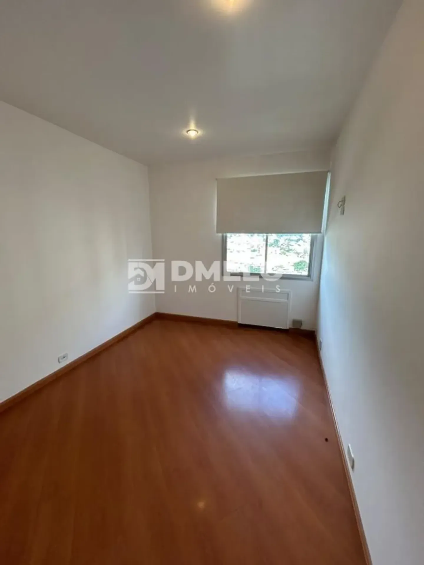 Apartment, 83 m², with wood or laminate floors — photo 7