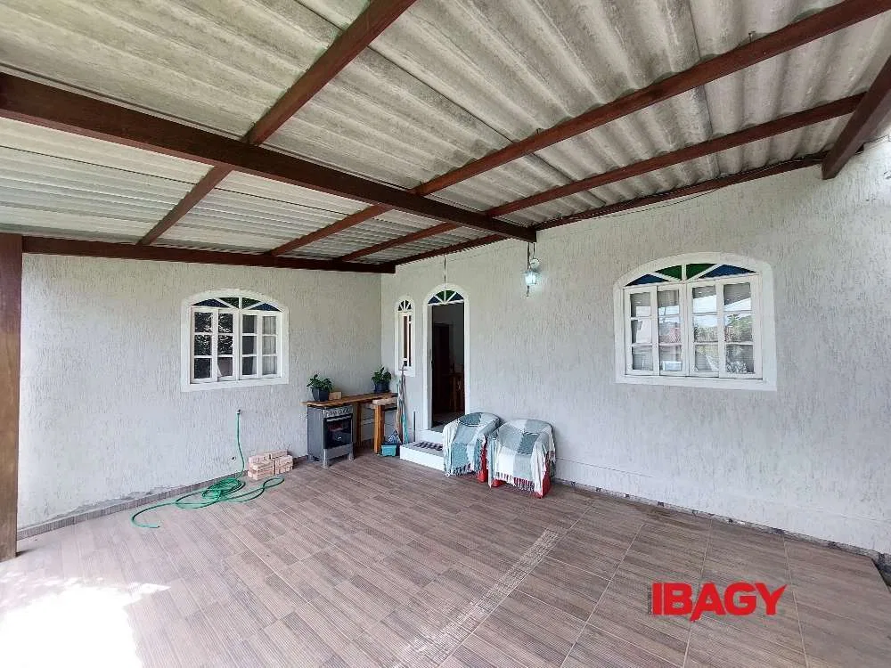 3-bedroom house with a washing machine in Florianópolis — photo 7