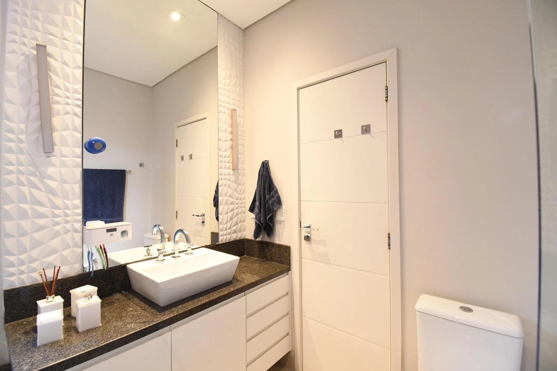 4-bedroom apartment with a dishwasher in Curitiba — photo 35