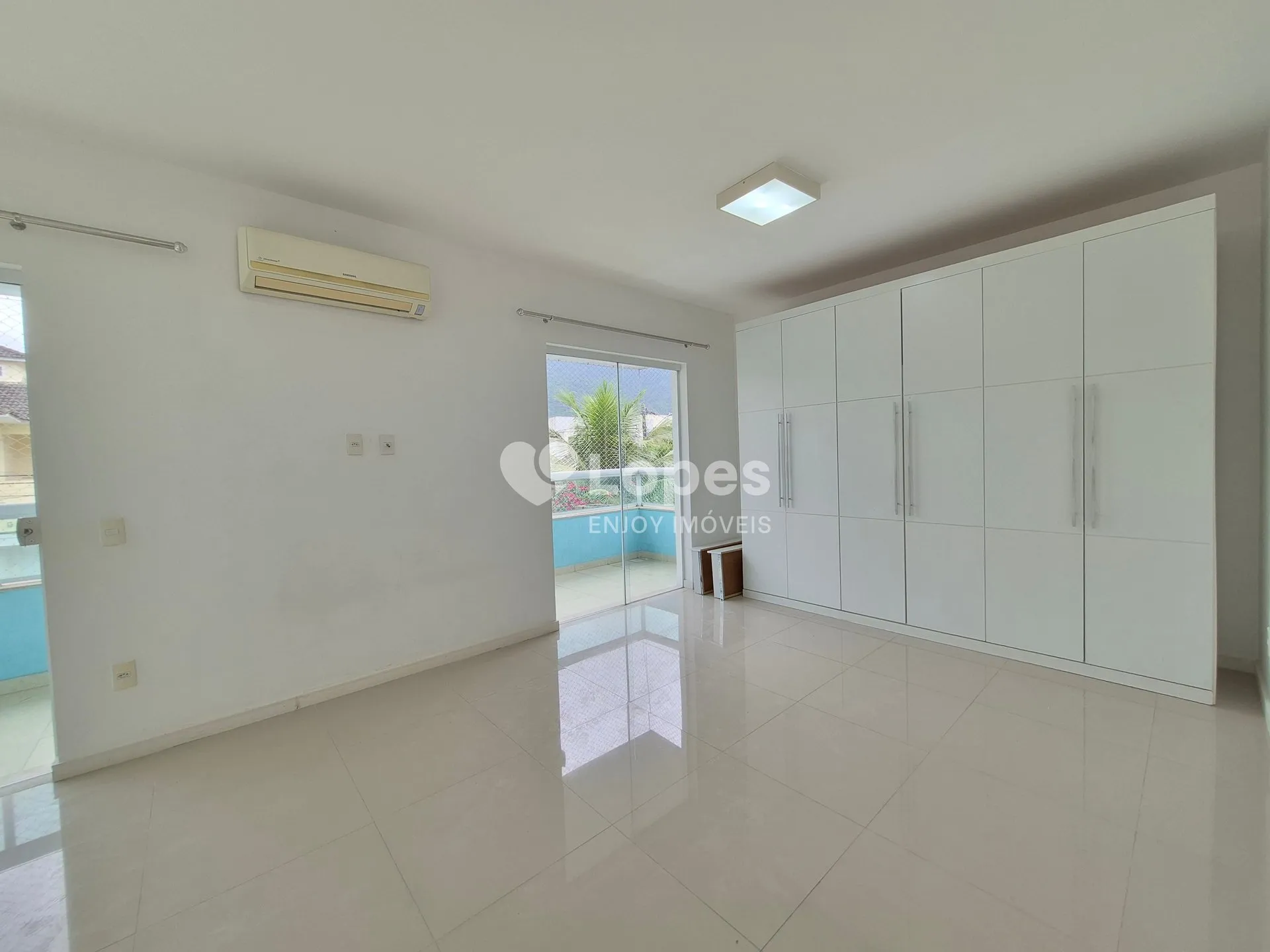 Будинок 247 м² з балконом із грилем та власним барбекю — photo 5