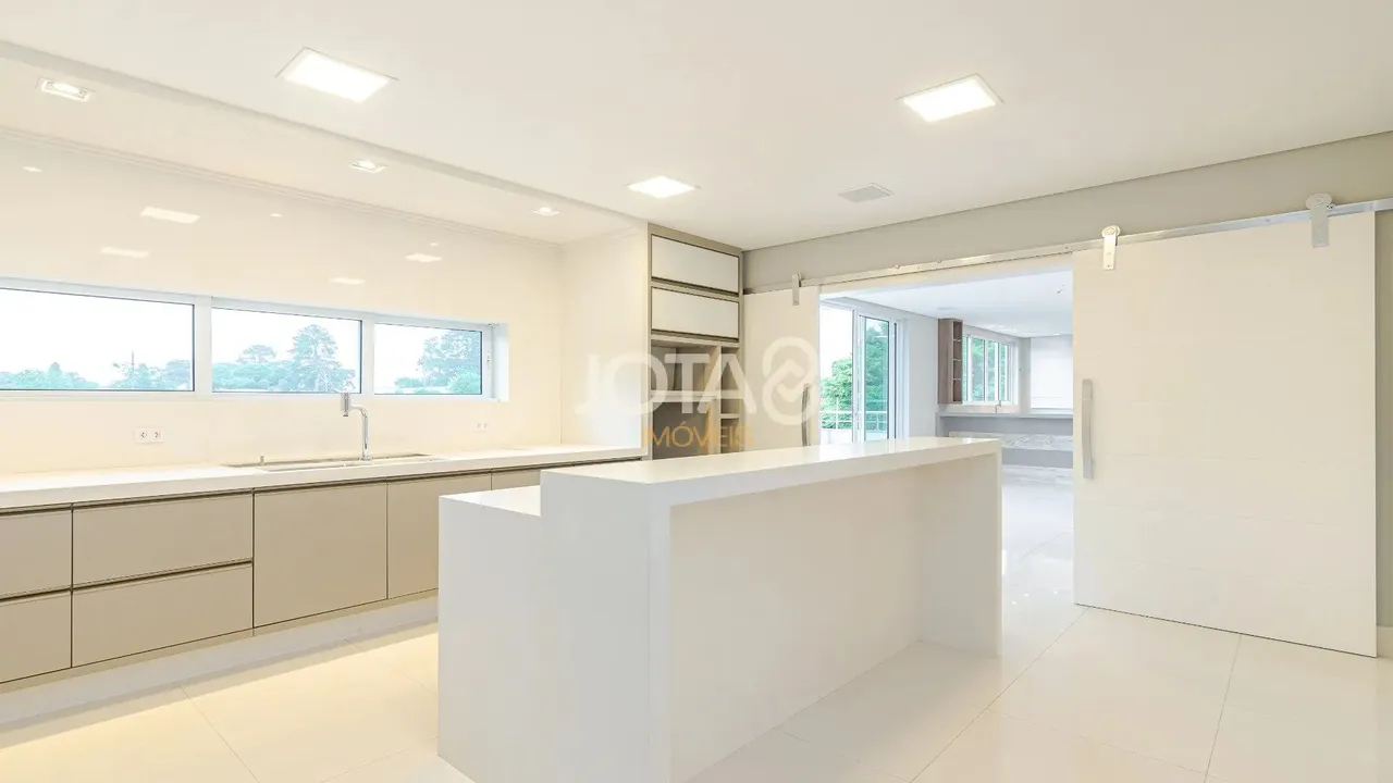 Condominium house with 4 en-suite bedrooms, 492 m² — photo 12