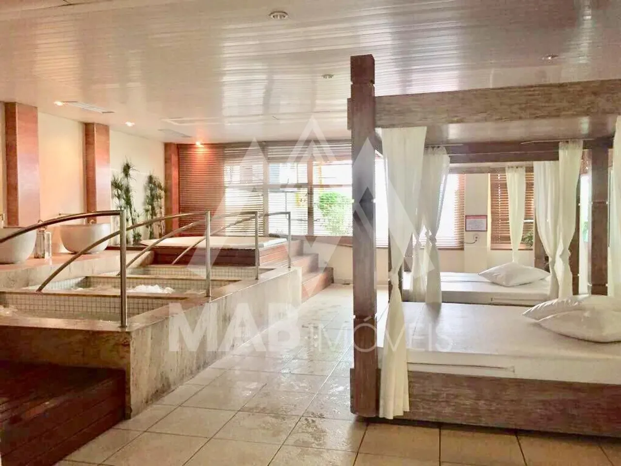 Apartamento mobiliado de 4 quartos e 5 banheiros, 160 m² — photo 24