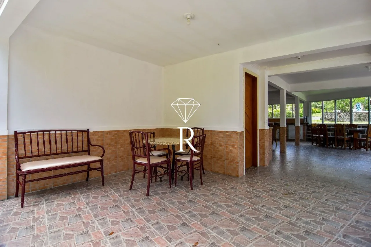Casa tipo sítio con 4 dormitorios y 6 plazas de aparcamiento — photo 88
