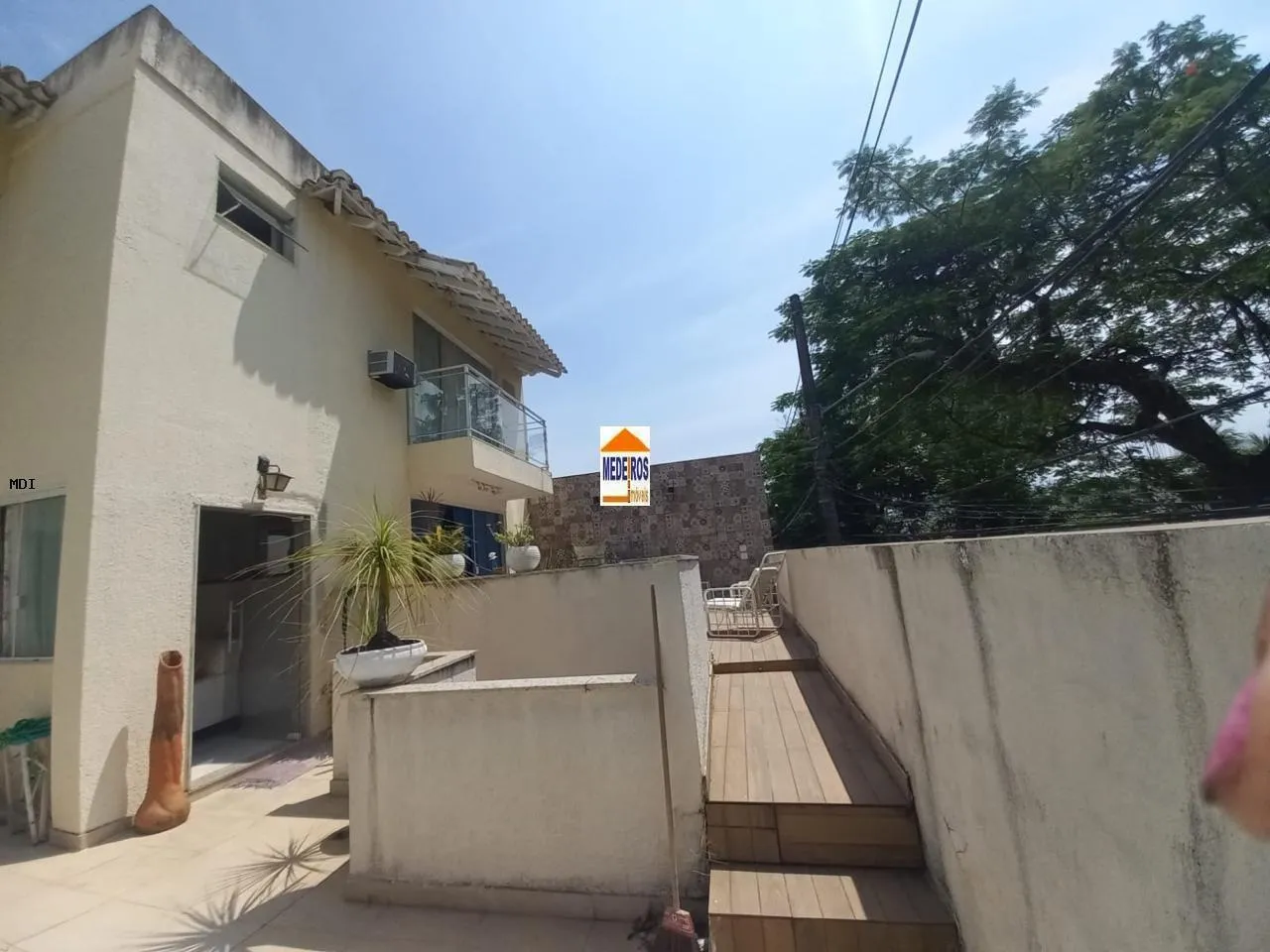 Rental house with 3 bedrooms and 3 bathrooms — photo 48